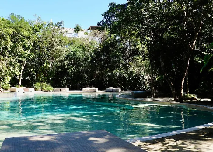 New! Yaxxlum 2br, Pool, Jacuzzi Hotube Heushaven Holiday home