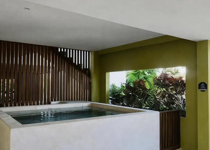 New! Yaxxlum 2br, Pool, Jacuzzi Hotube Heushaven *