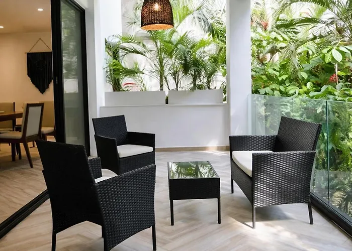 Casa de férias New! Yaxxlum 2br, Pool, Jacuzzi Hotube Heushaven *