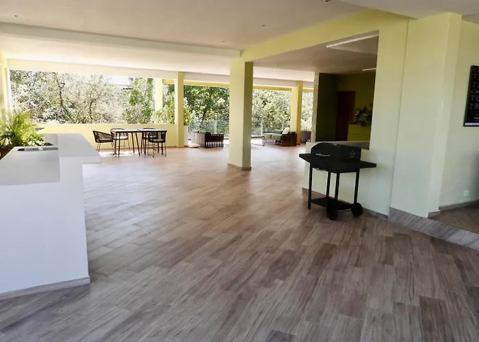 New! Yaxxlum 2br, Pool, Jacuzzi Hotube Heushaven