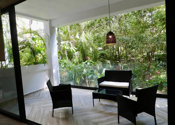 New! Yaxxlum 2br, Pool, Jacuzzi Hotube Heushaven Casa de férias *