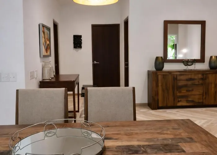 Holiday home New! Yaxxlum 2br, Pool, Jacuzzi Hotube Heushaven *